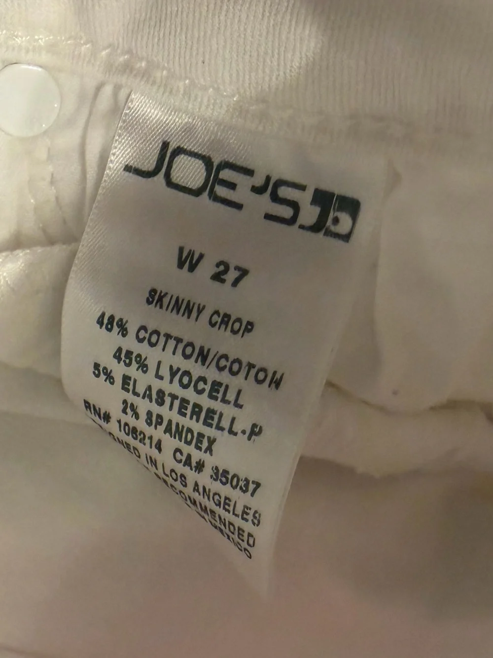Joe's Jeans White Denim Bermuda Shorts skinny crop with Frayed Hem size 27